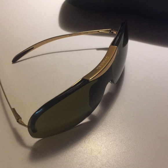 Chanel Sunglasses - Picture 2 of 4